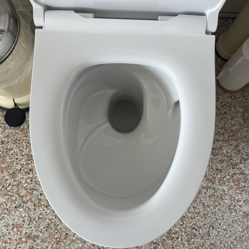 Nyt toilet til badeværelse