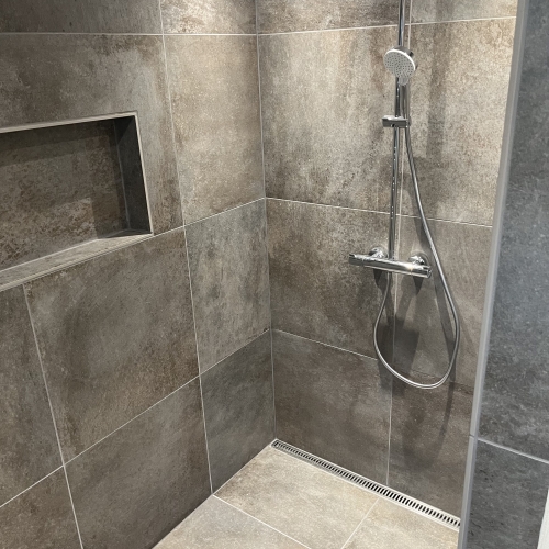 Renovering af badeværelse i Brusekabine