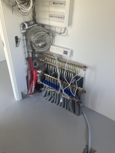 Nybyggeri og installationer