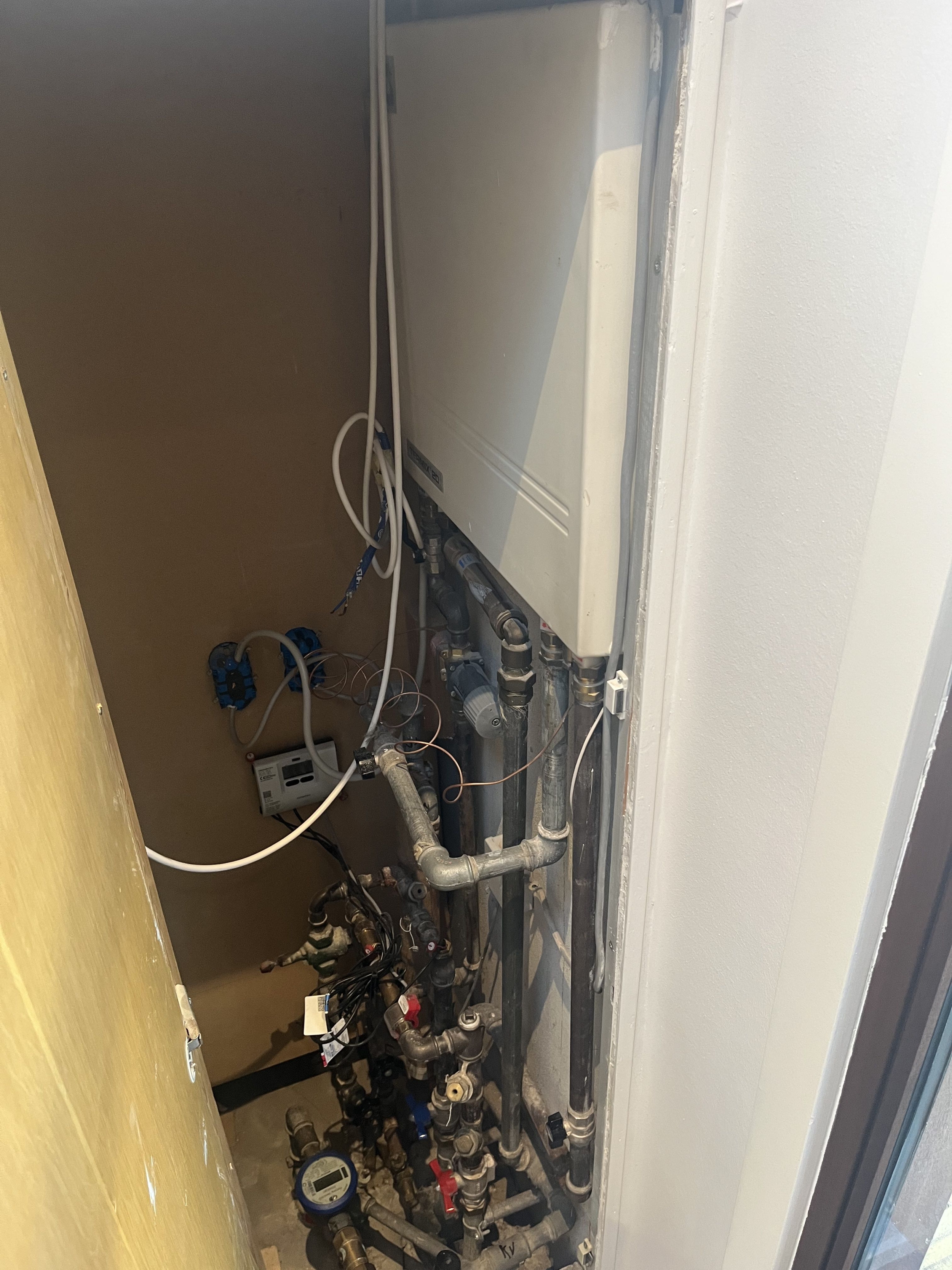 Service af fjernvarmeanlæg i Ikast